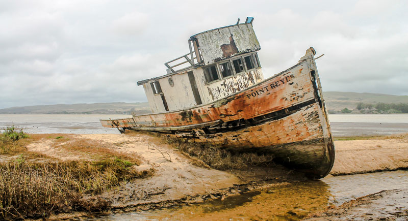 Photo reference of old boat